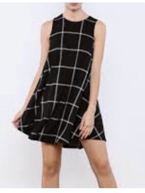 864 NWT Tres Bien Black Windowpane Shift Dress - Sleek Sleeveless Style. SzS